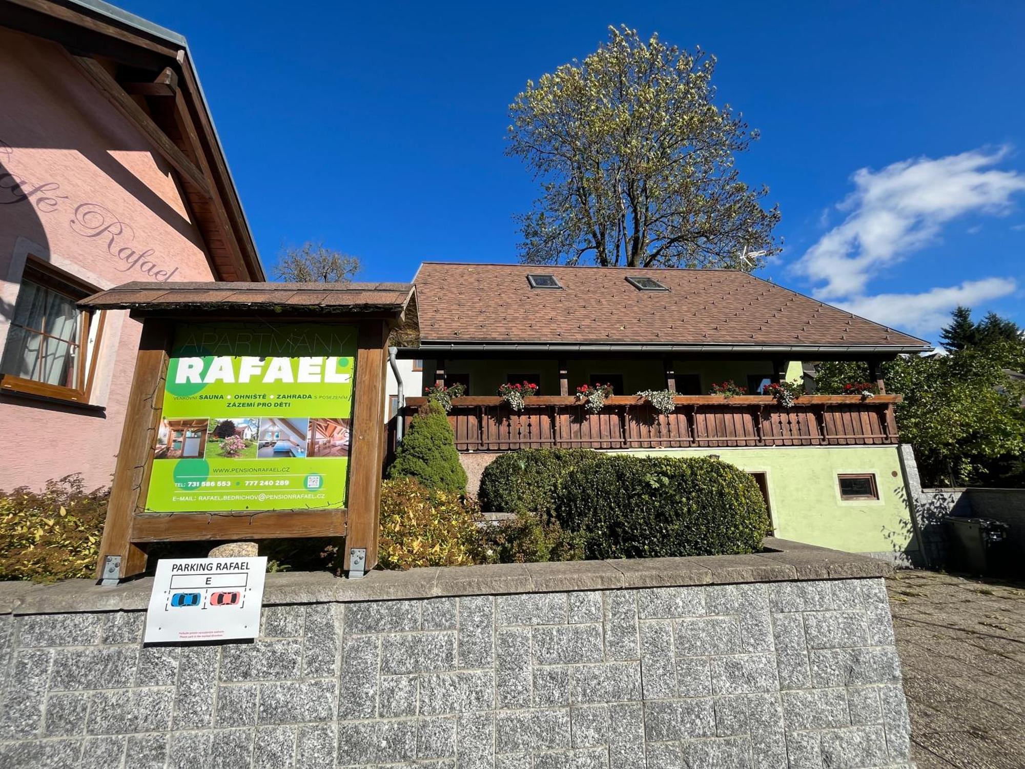 Rodinne Apartmany Rafael Bedrichov Exteriör bild