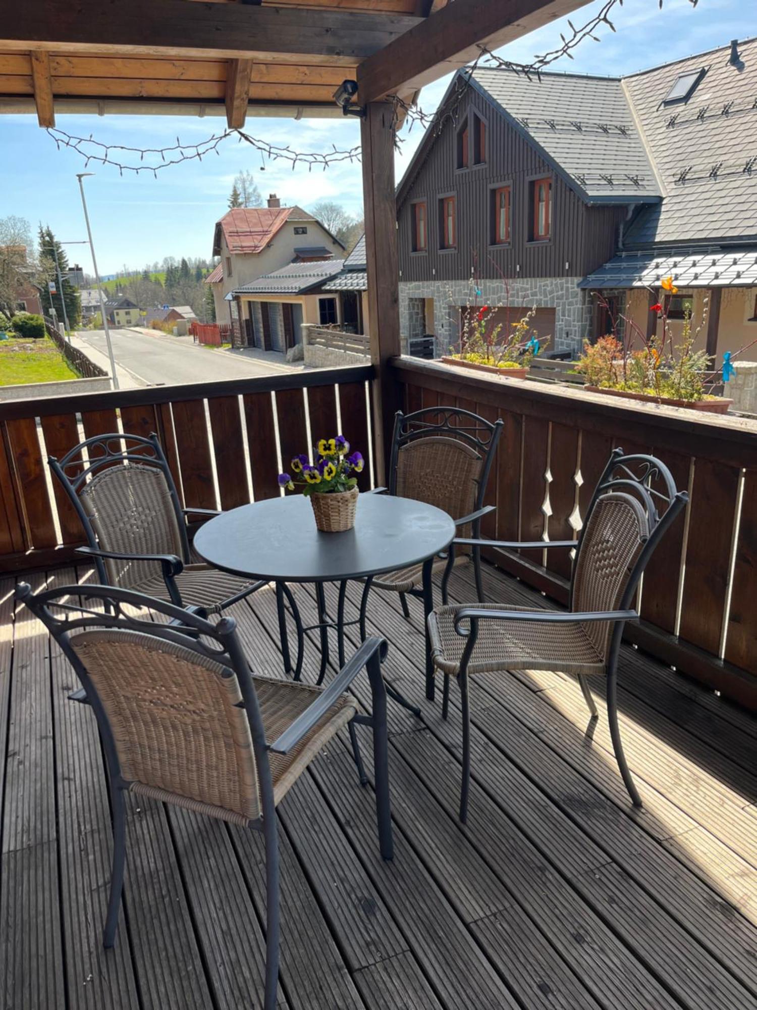 Rodinne Apartmany Rafael Bedrichov Exteriör bild