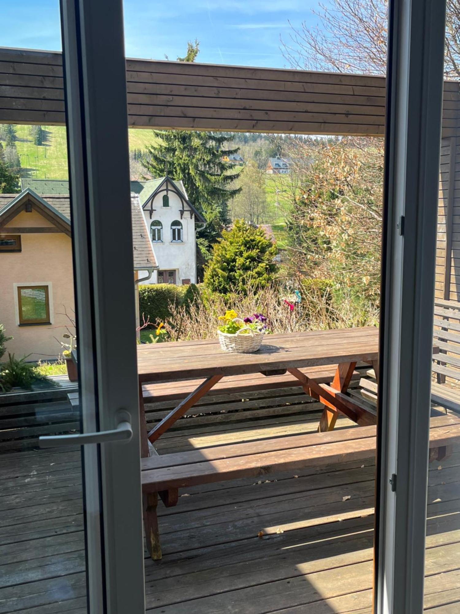 Rodinne Apartmany Rafael Bedrichov Exteriör bild