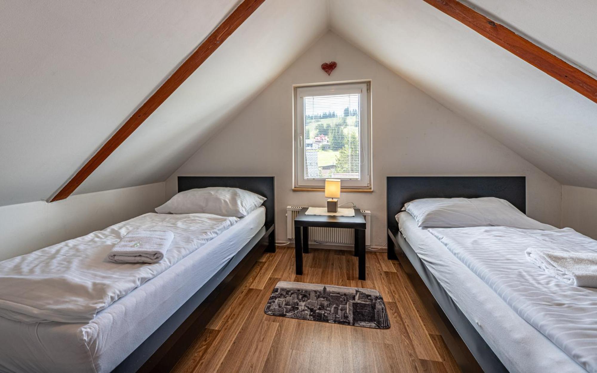 Rodinne Apartmany Rafael Bedrichov Exteriör bild